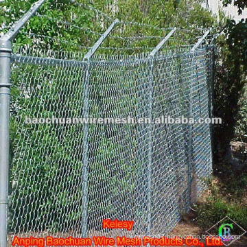 Hot Dip Galvanized Barbed Edge Chain Link Fence